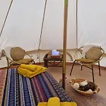 ラグジュアリーテント The Tent