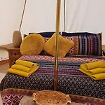 The Tent ラグジュアリーテント